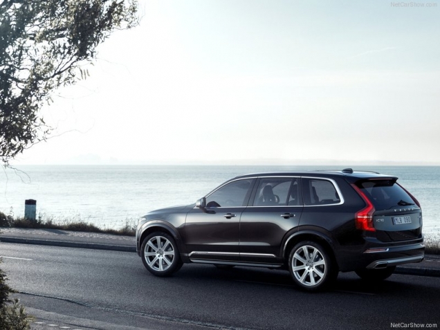  Volvo     XC90