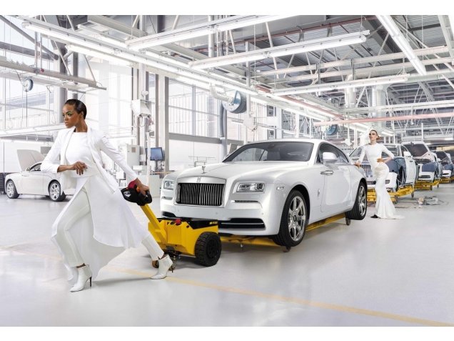 : Rolls-Royce Wraith Inspired by Fashion