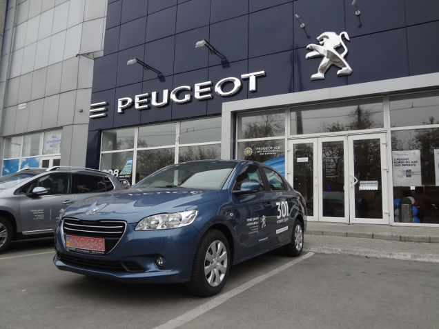 -  Peugeot 308   Peugeot 301