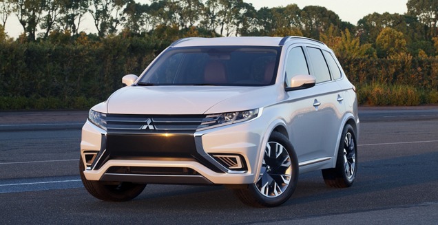   Mitsubishi Outlander 2016     -  