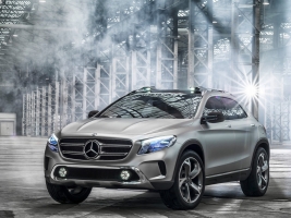   Mercedes GLA:     2014 