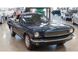  - Ford Mustang   9 800 