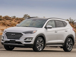  Hyundai Tucson:     