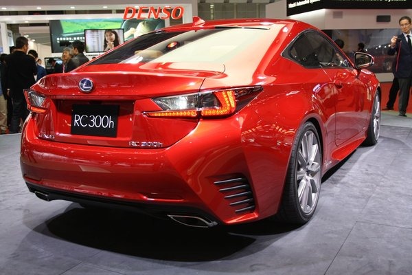  Lexus RC    