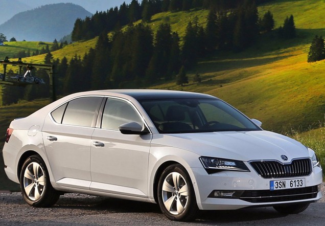  Skoda Superb GreenLine  3,7   