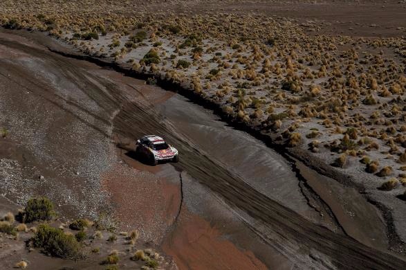 PEUGEOT 3008DKR         