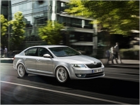 SKODA Octavia     -high 