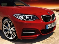    BMW 235i