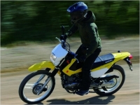 Suzuki         DR200S 2015  